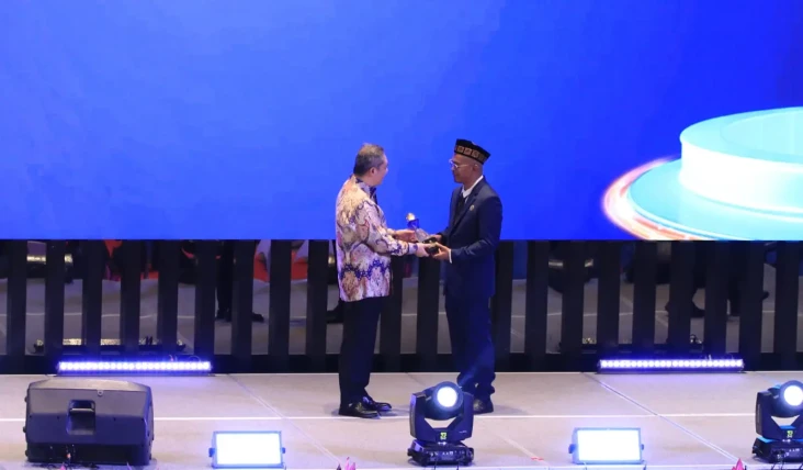 Transformasi Digital,...