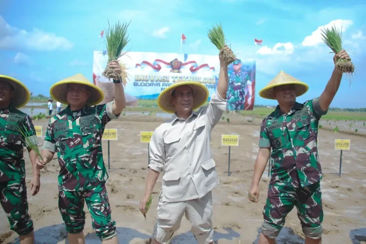 Mentan Amran dan Panglima...
