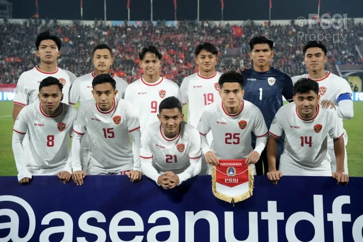 Timnas Indonesia vs...