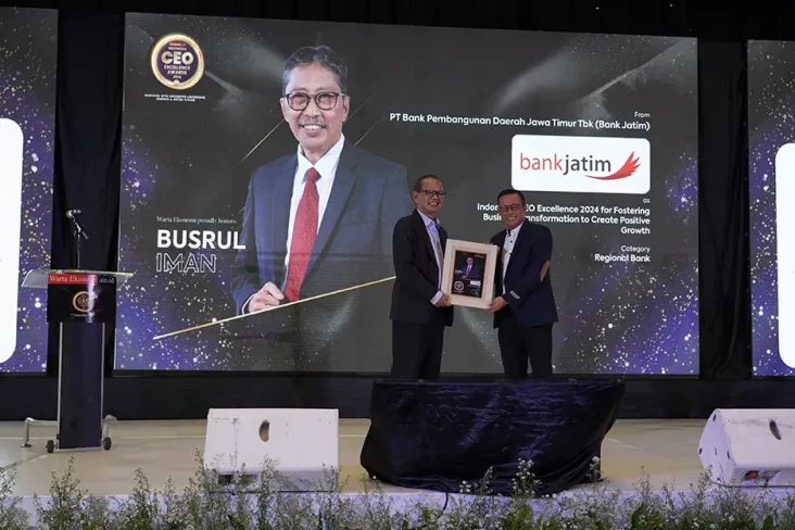 Dirut Bank Jatim Sabet...