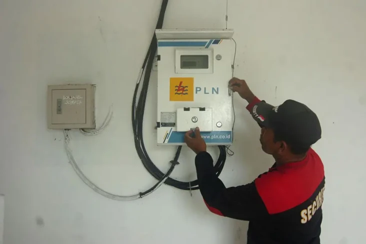Ada Diskon Listrik 50%...