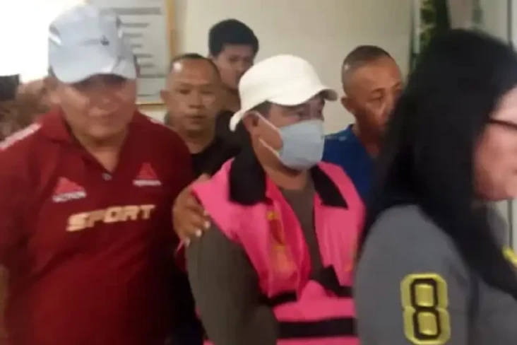 Peras Kades Rp20 Juta,...