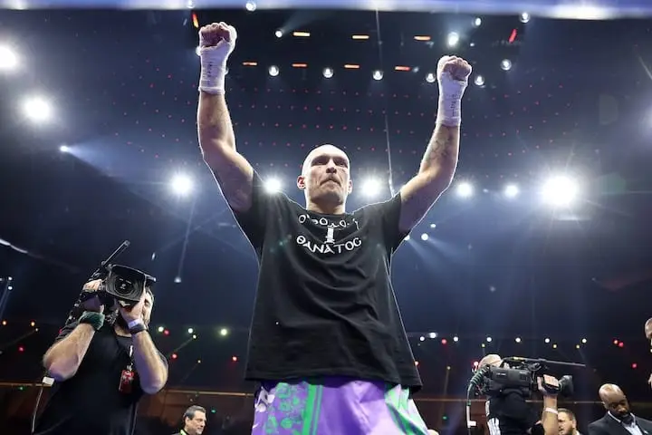Oleksandr Usyk Ladeni...