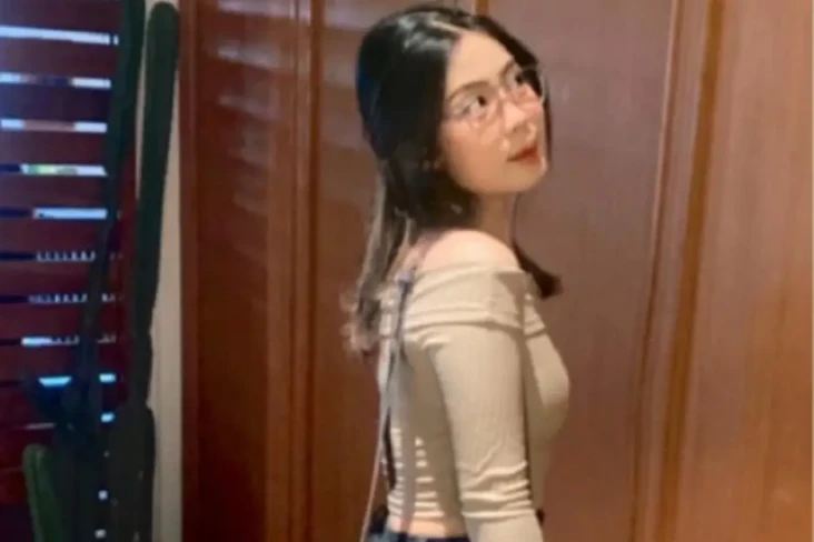 Viral! Gadis Cantik...