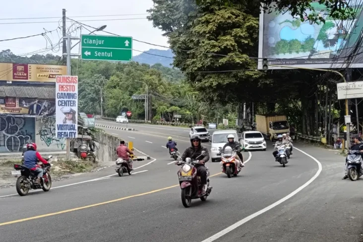 Situasi Jalur Puncak...