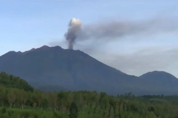 Kisah Mistis Gunung...