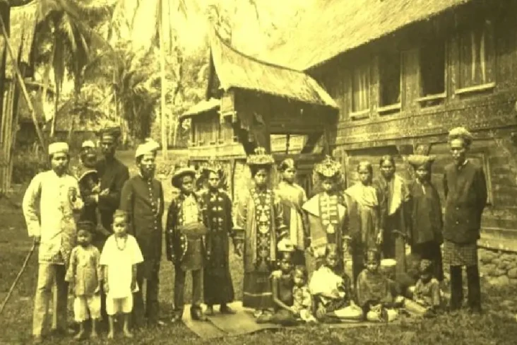 Asal Usul Pertentangan...