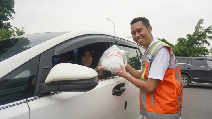 Berbagi Momen Nataru...
