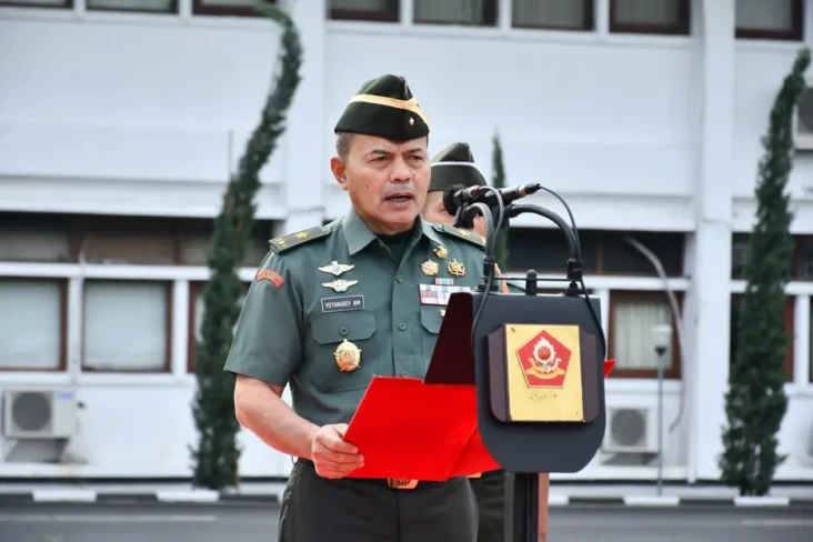 12 Brigjen TNI Bersiap...
