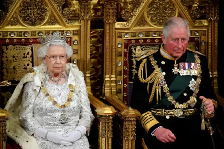 Raja Charles III Putuskan...