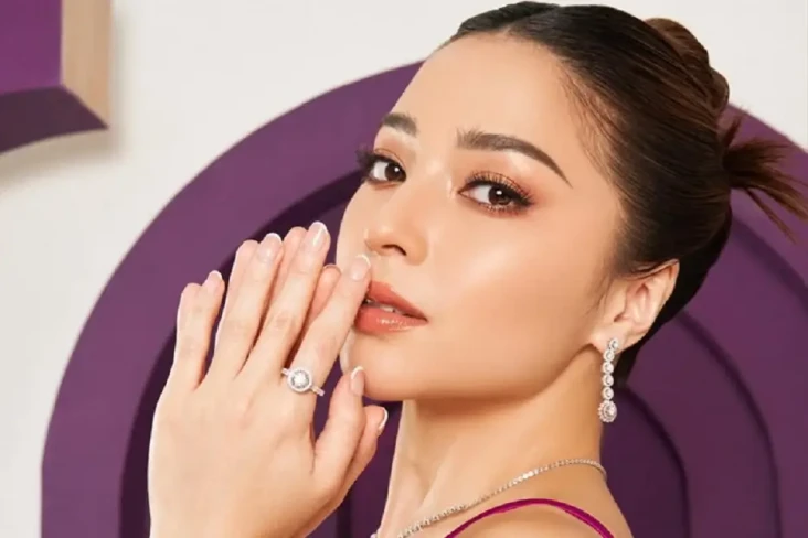 Nikita Willy Ditipu...