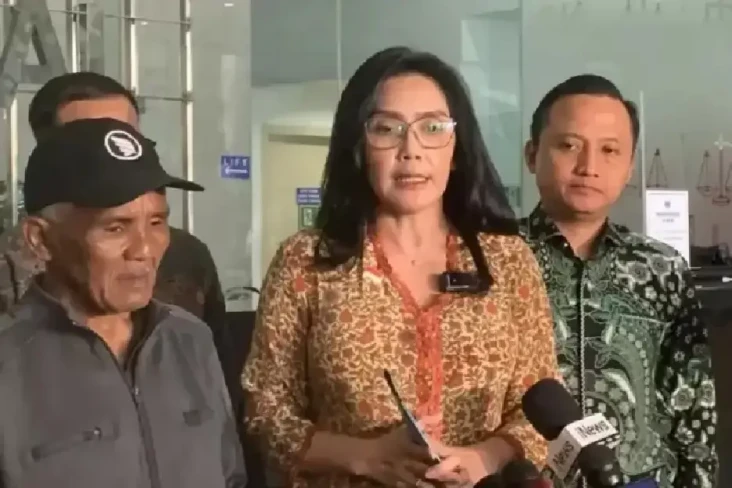 Rieke Diah Pitaloka...