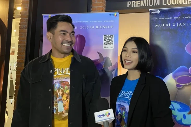 Robby Purba Ajak Keluarga...