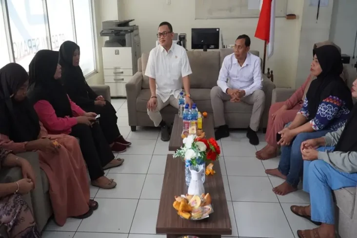 Penampungan Ilegal Pekerja...