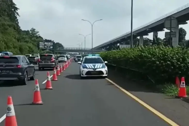 Contraflow Diberlakukan...