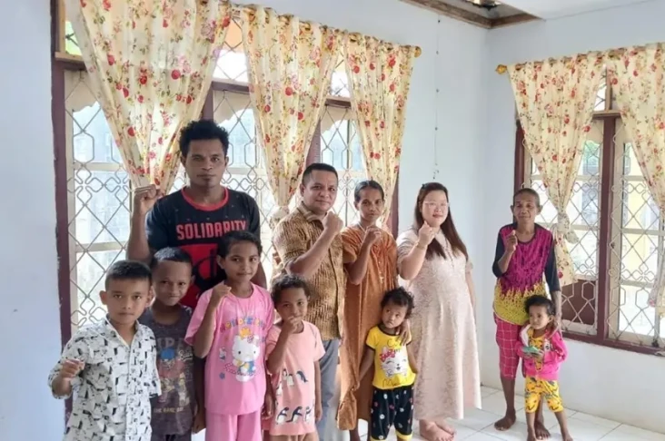 Warga Maluku Tenggara...