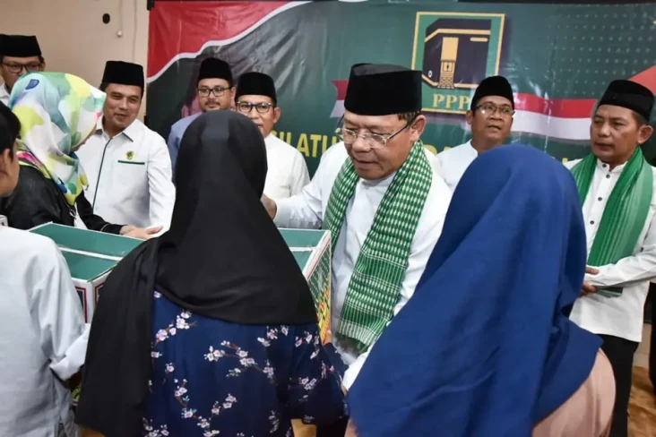 Malam Tahun Baru 2025,...