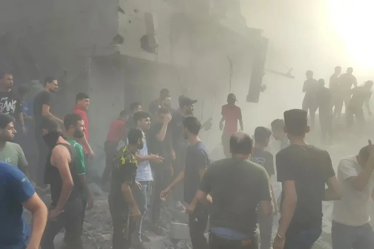 Populasi Jalur Gaza...