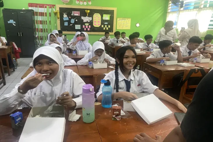 Besok Program Makan...