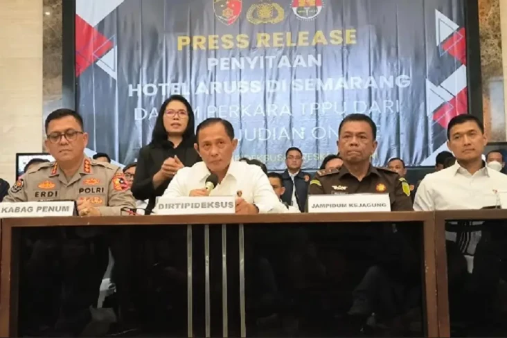 Dibangun dengan Uang...
