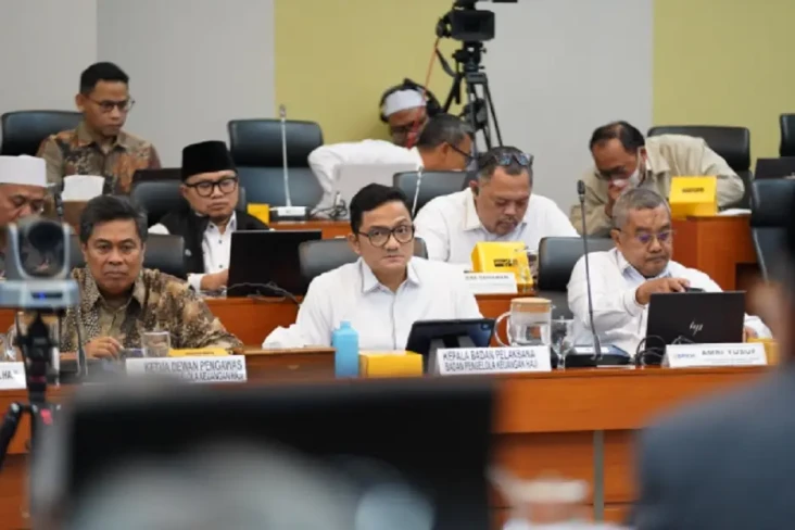 Biaya Haji 2025 Turun,...