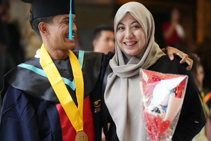Ketulusan di Tengah...