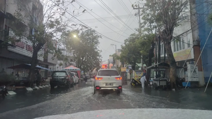 Bukan Cuma Aquaplaning,...