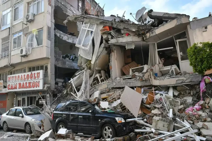 Gempa Magnitudo 6,8...