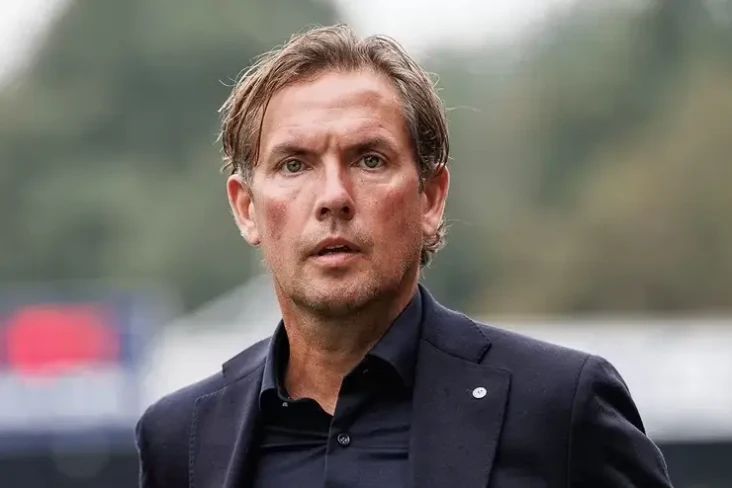 Alex Pastoor Jadi Asisten...