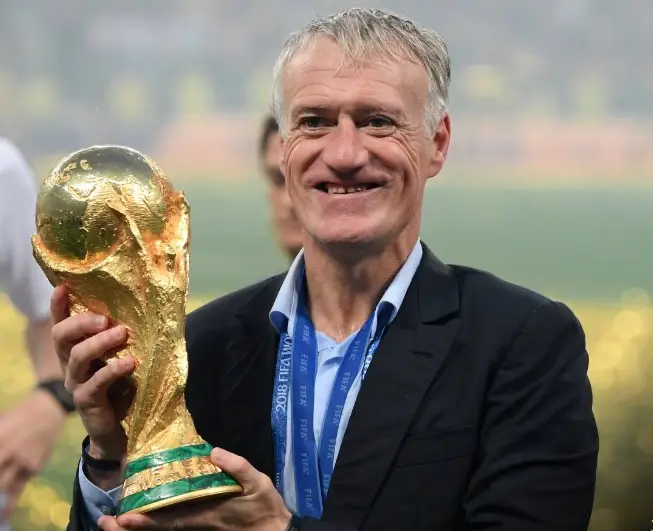 Didier Deschamps Tinggalkan...