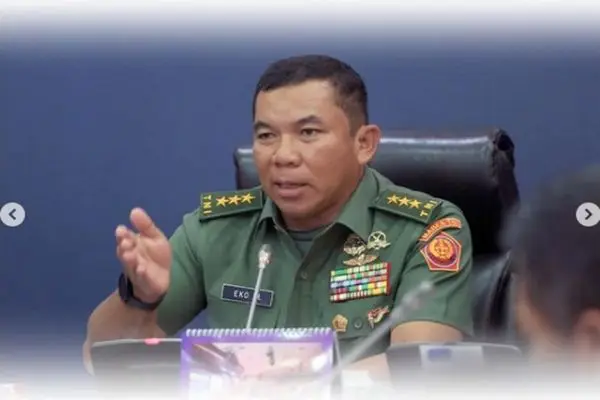 2 Letjen TNI AD Bersiap...