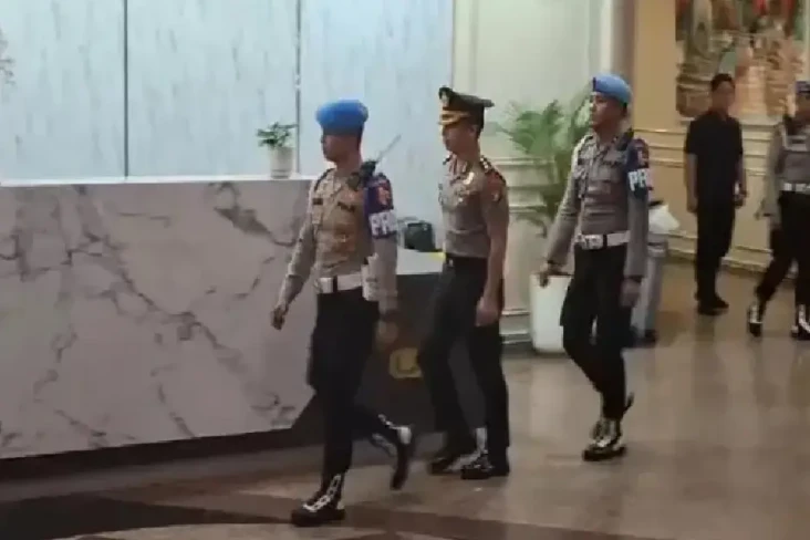 11 Polisi Sudah Disanksi...
