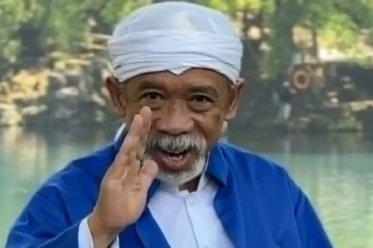 Jenazah Qomar Dimakamkan...