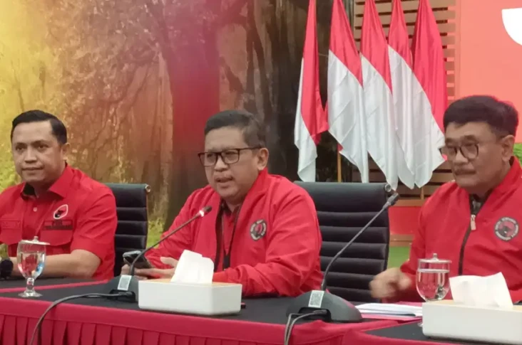 Hasto Pertama Kali Tampil...