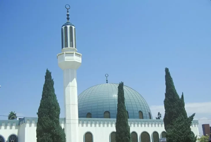 Berapa Jumlah Umat Muslim...