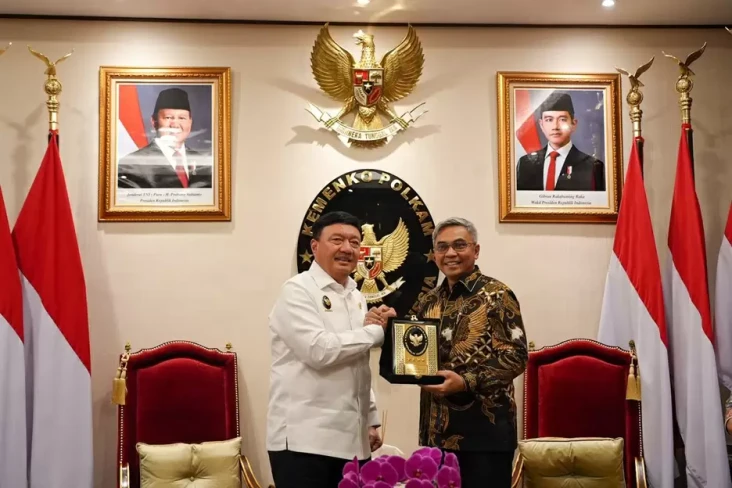 Terima Ketua KPK, Menko...