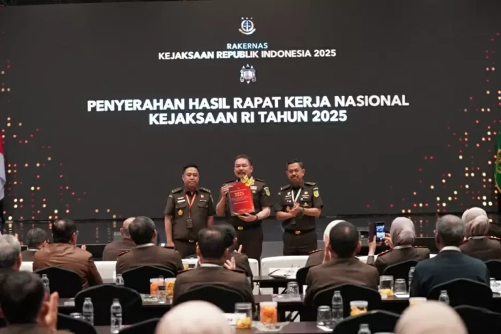 Pengamat Apresiasi Jaksa...