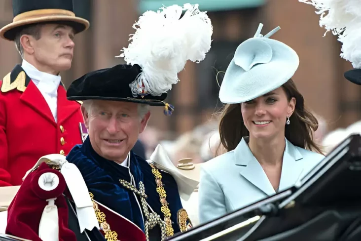 Raja Charles III Beri...
