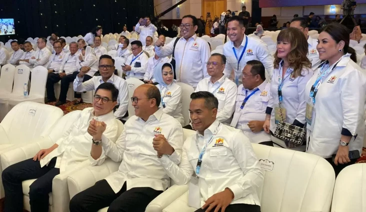 Anindya Bakrie dan Arsjad...