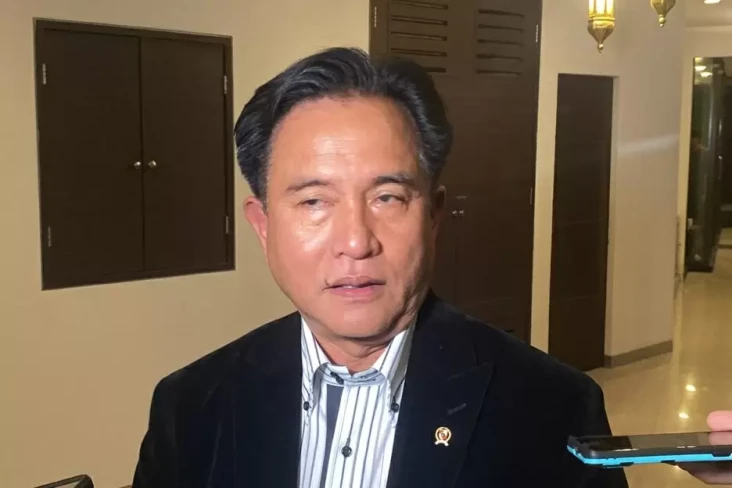 Yusril: Pemerintah Wacanakan...