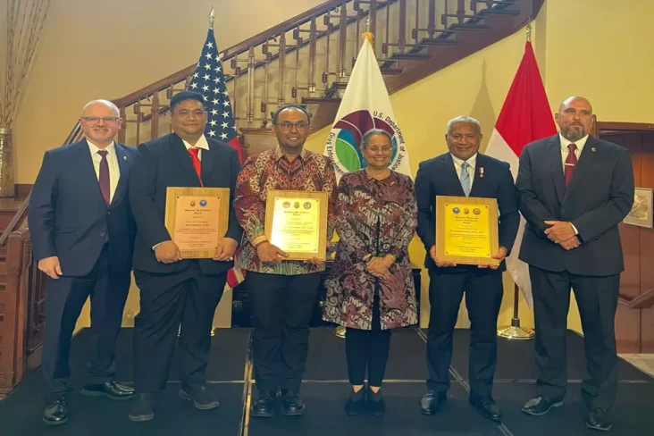 Kepala BNN Komjen Marthinus...