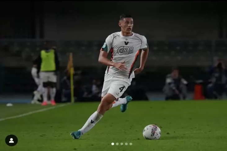 9 Pemain Asia yang Main...