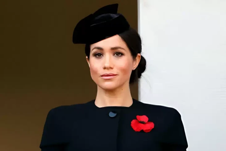 Meghan Markle Bikin...