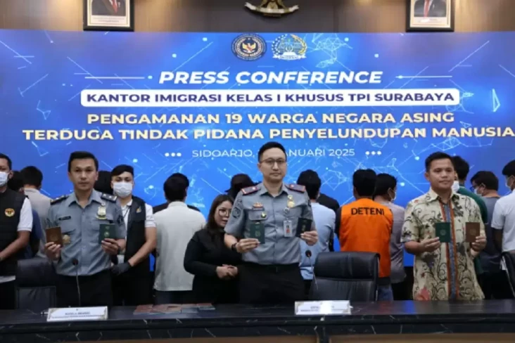 Penyelundupan 17 Warga...