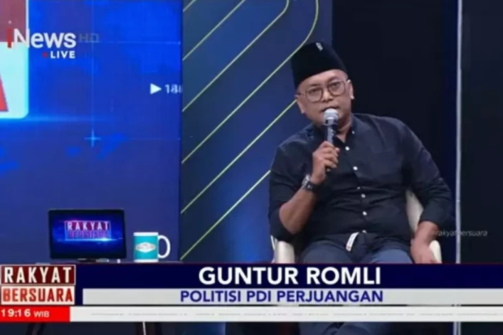 KPK Absen Sidang Perdana...