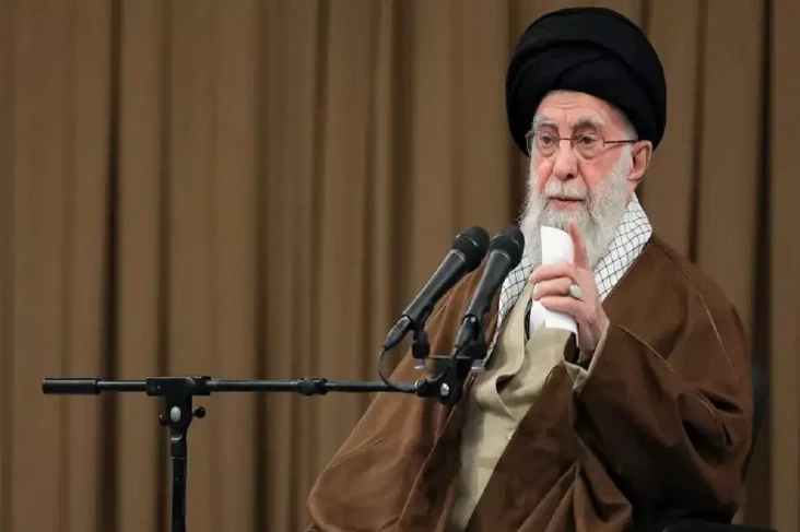 Khamenei Sangkal Iran...