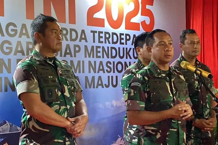 Bentrok TNI-Pemuda di...