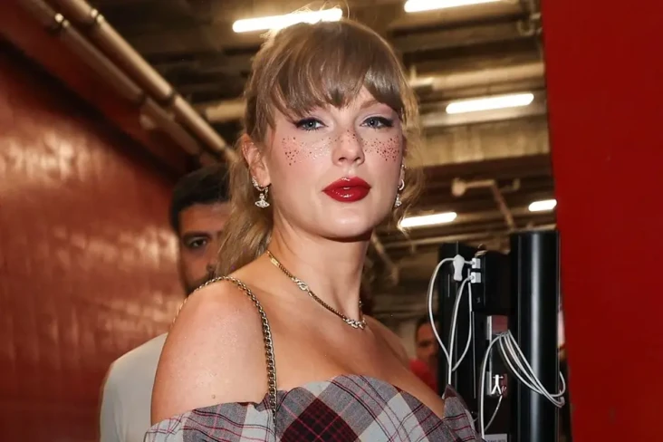 Taylor Swift Ditunjuk...