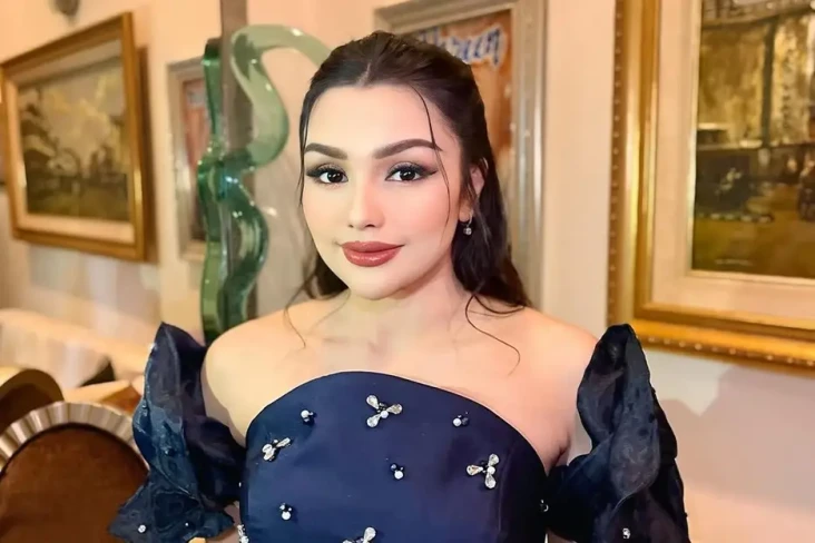 Ibu Sambung Teuku Rassya...