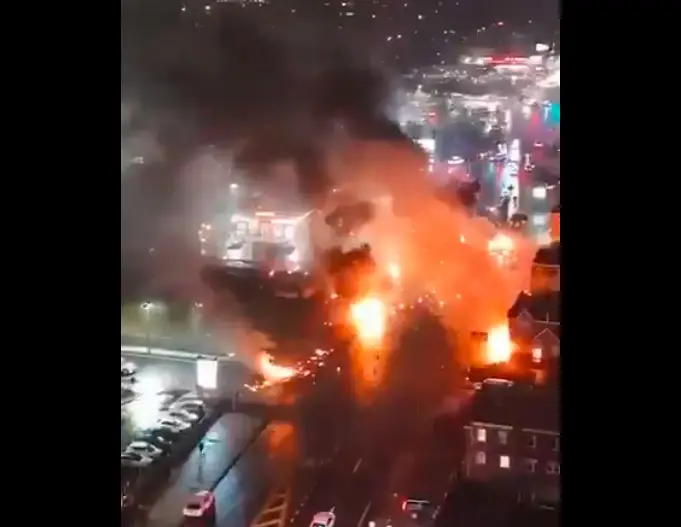 Pesawat AS Kembali Jatuh,...